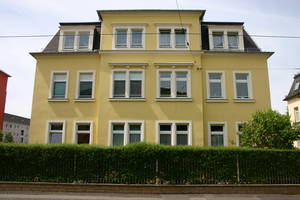 Mehrfamilienhaus leuben